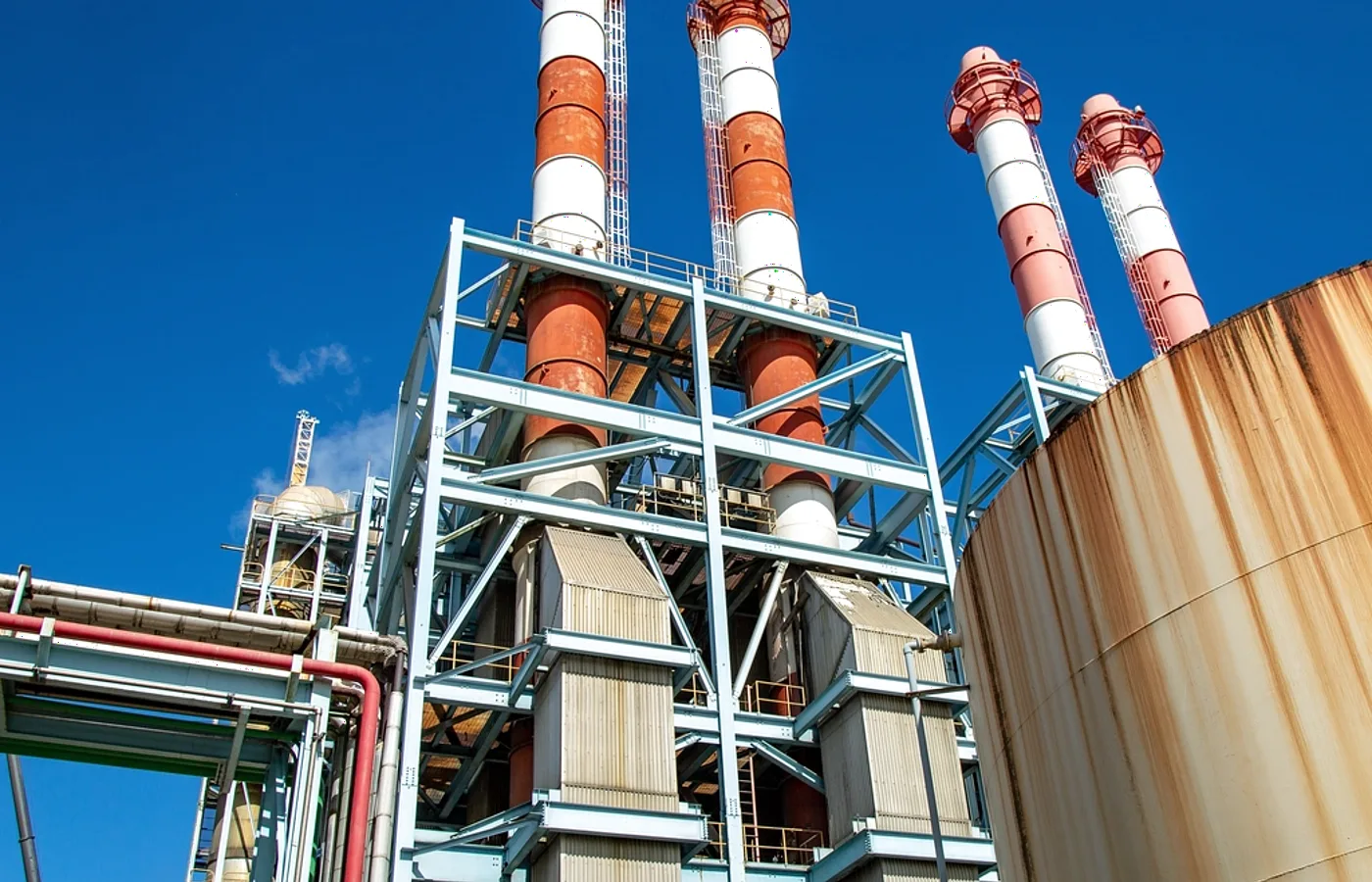 LNG Contracts Need to Price Transition Risk More Carefully